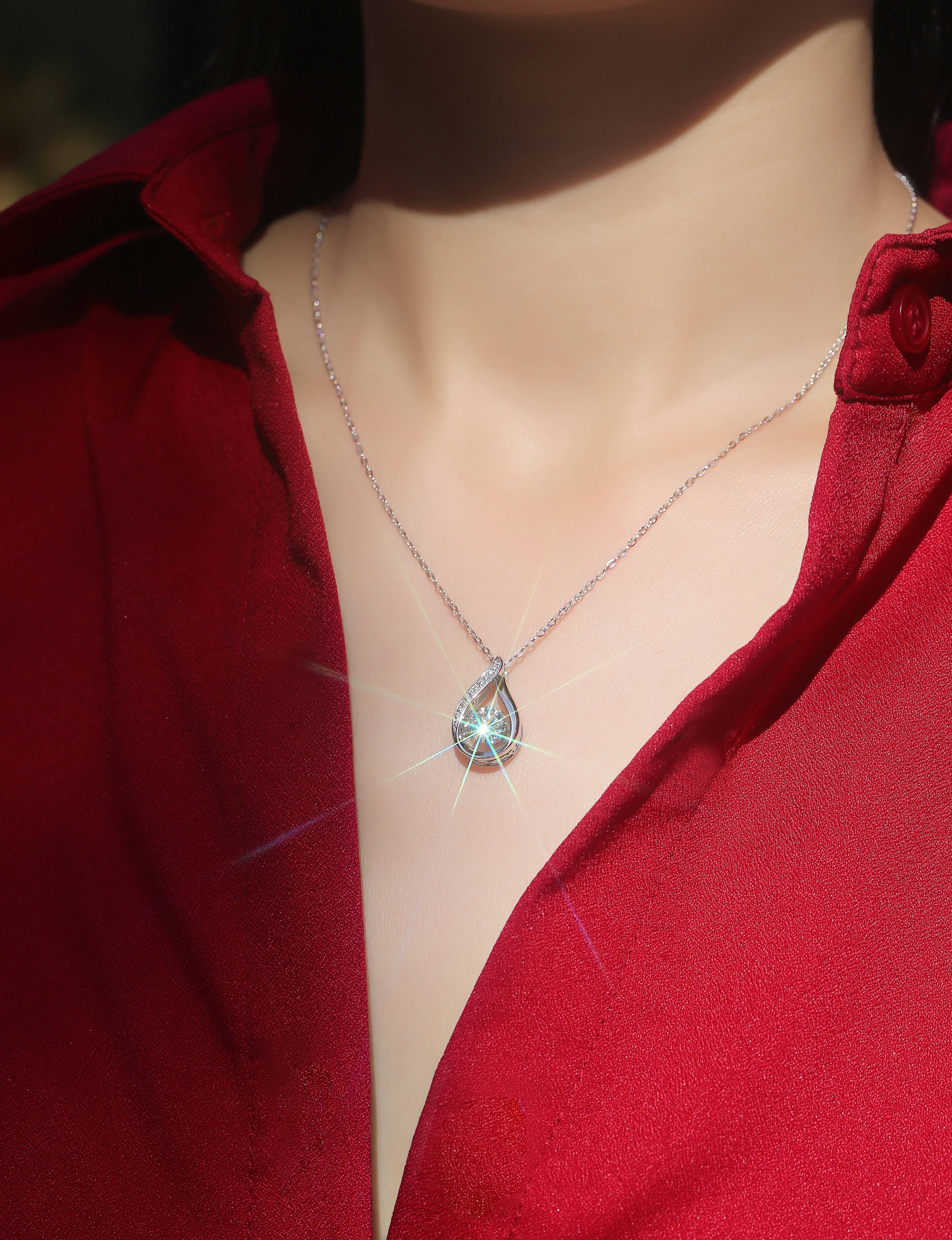 Diamond Pendant Necklace 