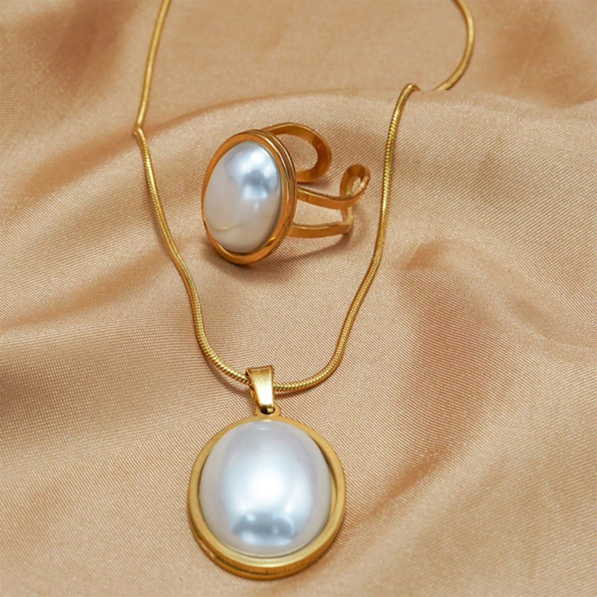 Elegant Necklace & Ring Combo