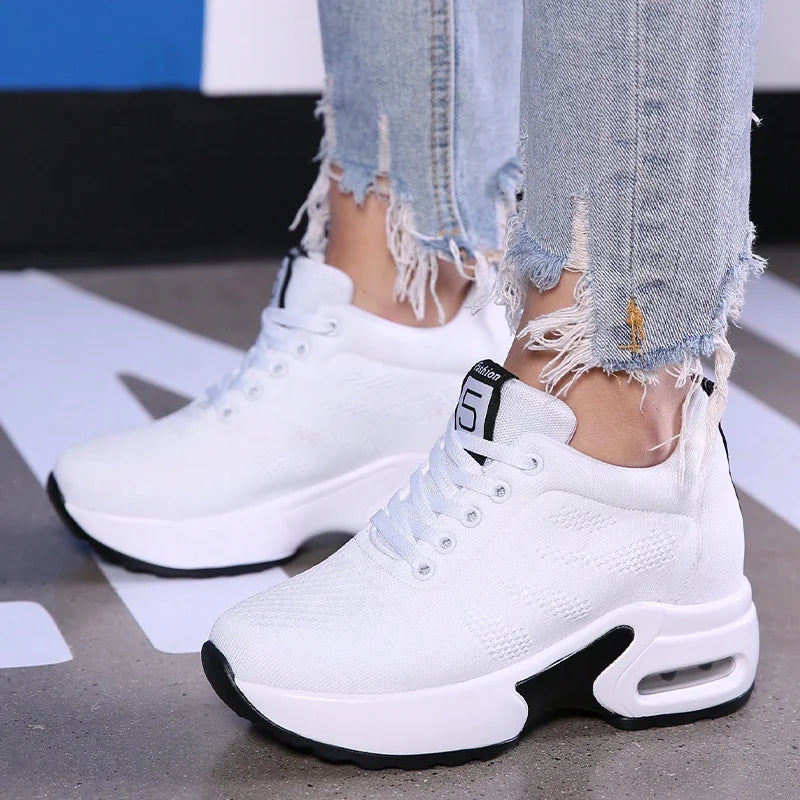 Womens Running Sneaker