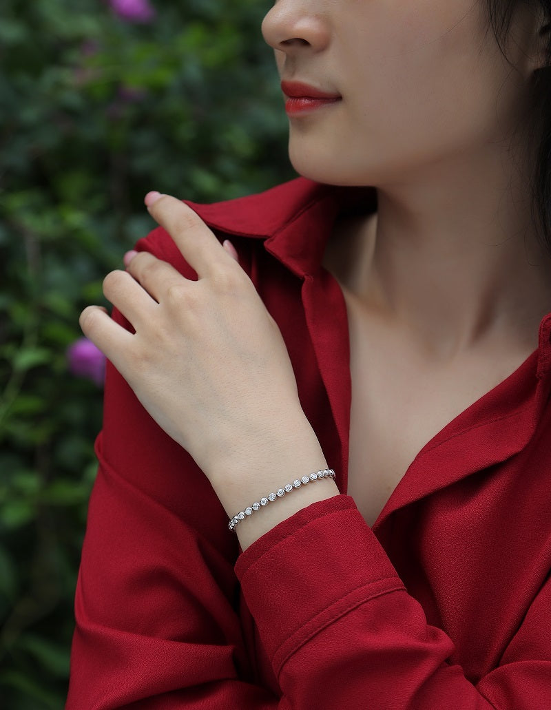  Women Luxury Fashion Bracelet