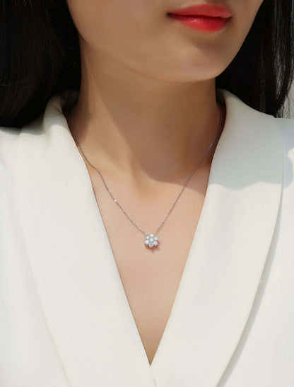 Stylish diamond jewelry Fashionable And Luxurious Diamond Jewelry