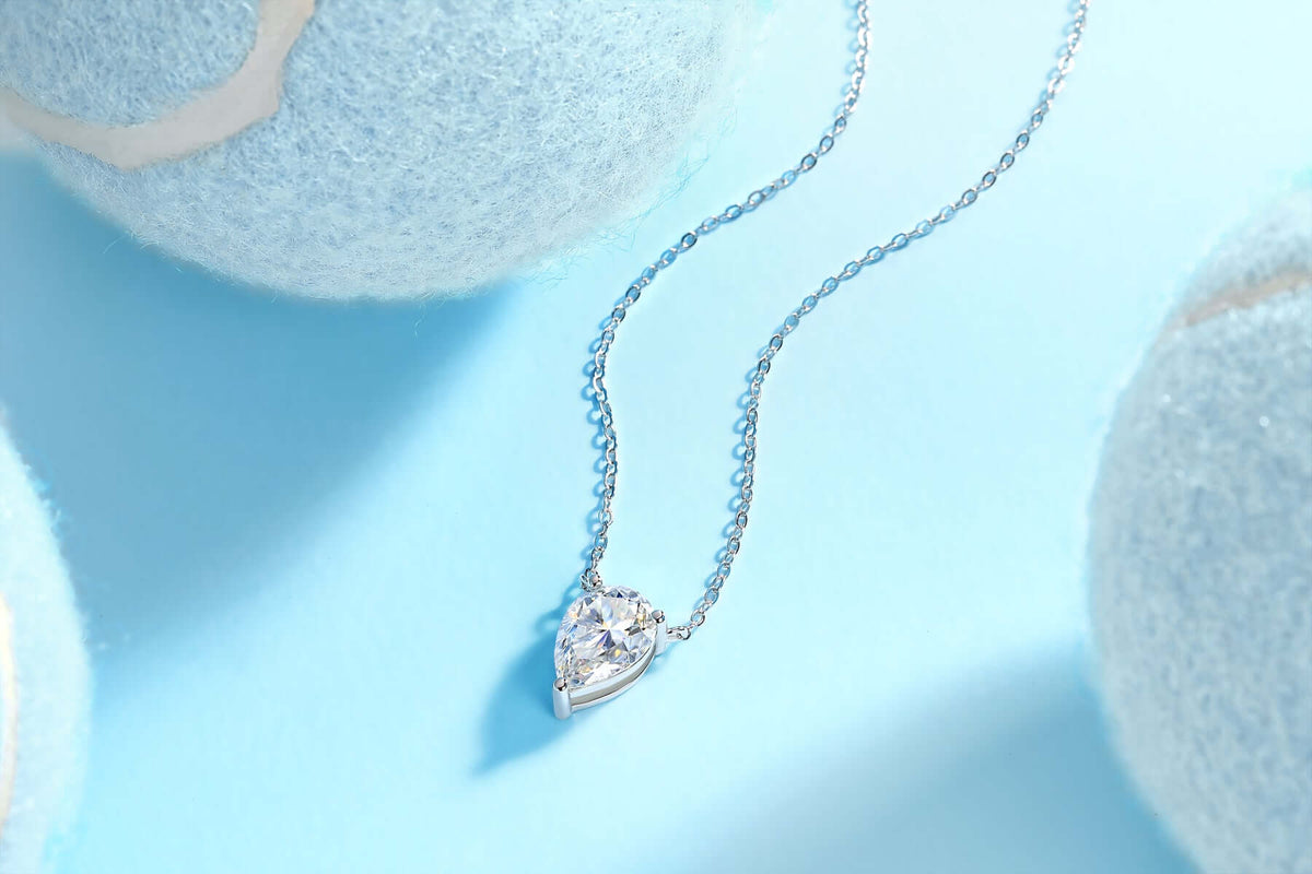 Designer jewelry for her Fashionable Jewelry Pendant Set Including chain