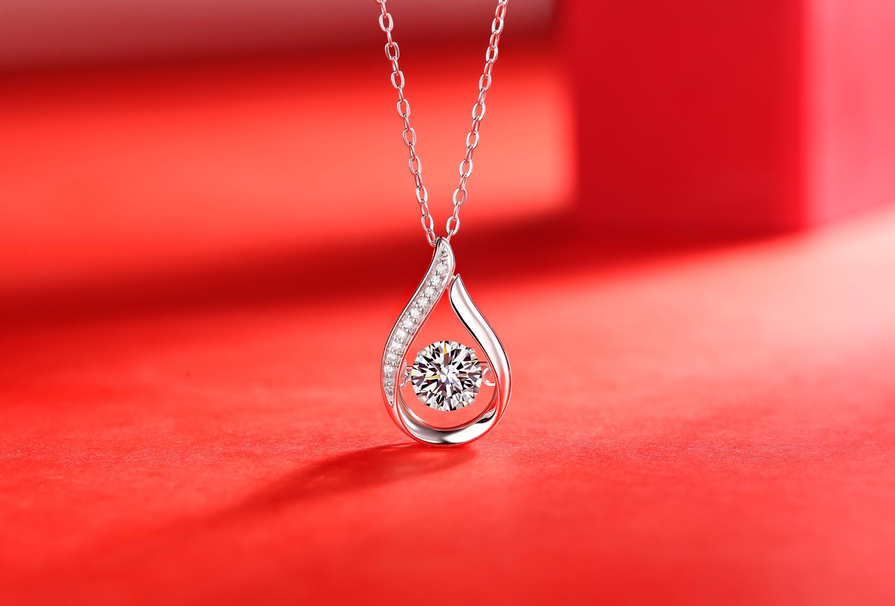 Diamond Pendant Necklace 
